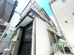 六月２丁目貸家外観写真