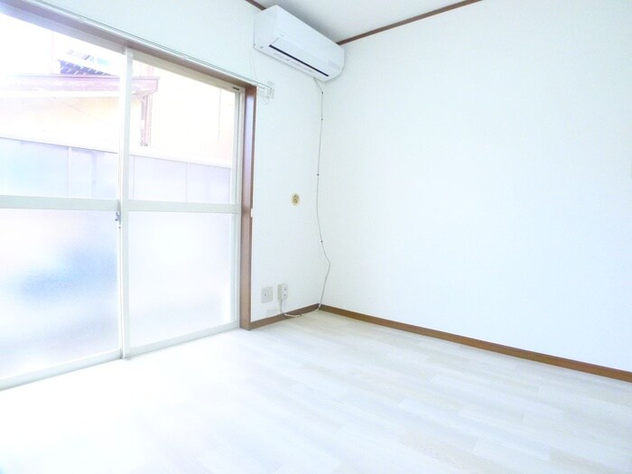 物件内観写真9　(居室)