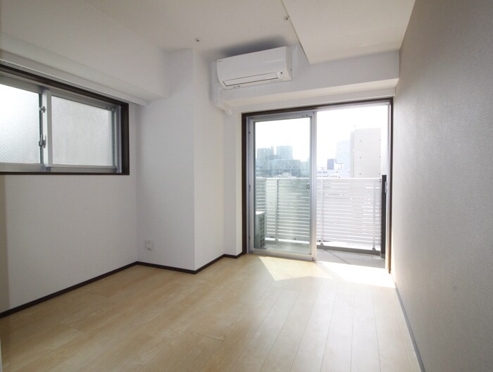 物件内観写真7　(室内からの展望)