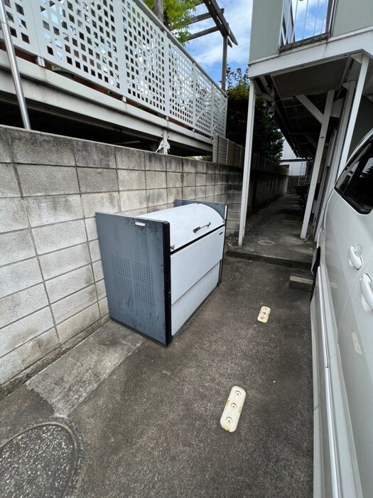 物件外観写真4　(エントランス部分)