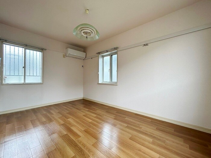 物件内観写真10　(居室)