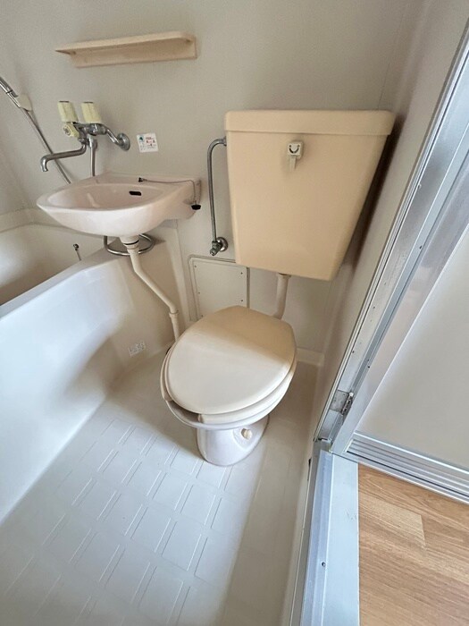 物件内観写真13　(トイレ)