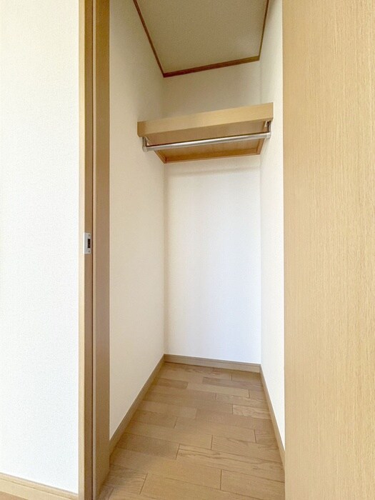 物件内観写真10　(収納)