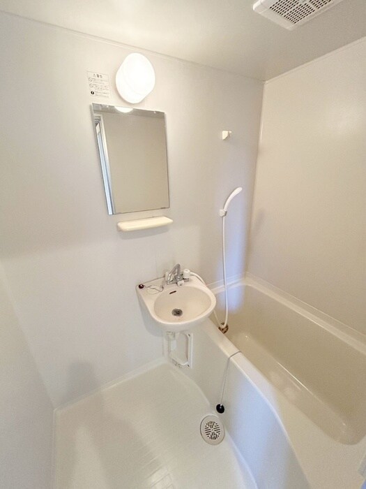 物件内観写真12　(バス／シャワールーム等)