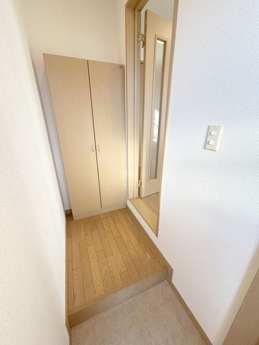 物件内観写真19　(玄関)