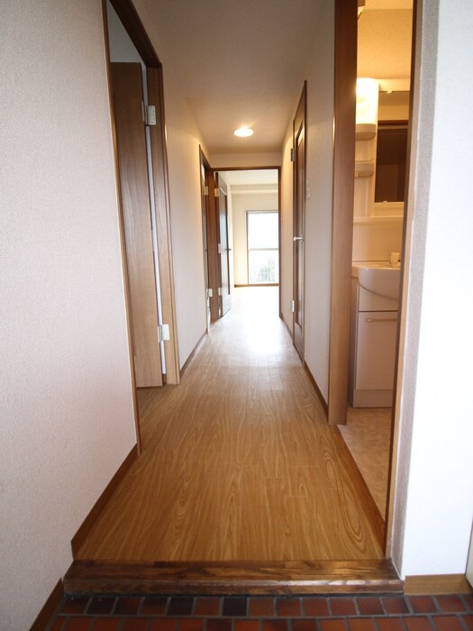 物件内観写真21　(玄関)