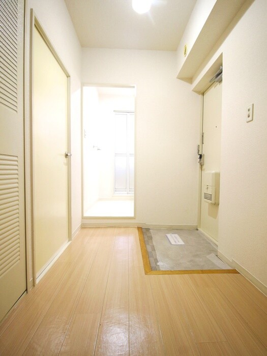 物件内観写真16　(廊下)