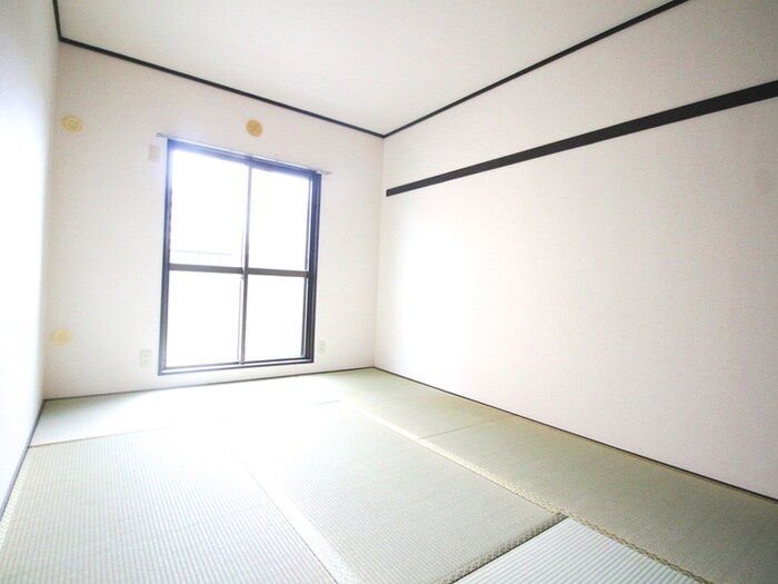 物件内観写真21　(室内からの展望)