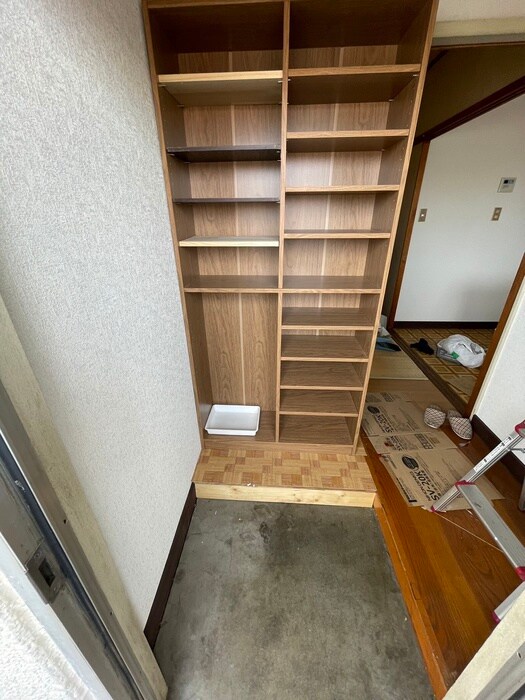 物件内観写真16　(玄関)