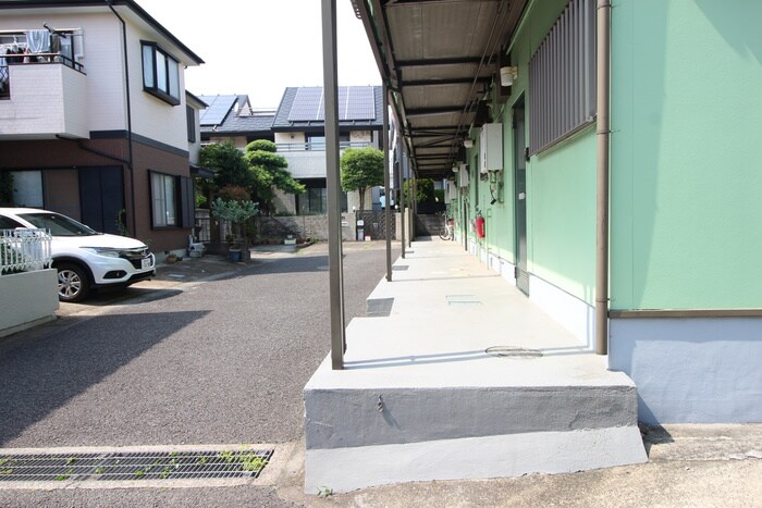 物件外観写真5　(エントランス部分)