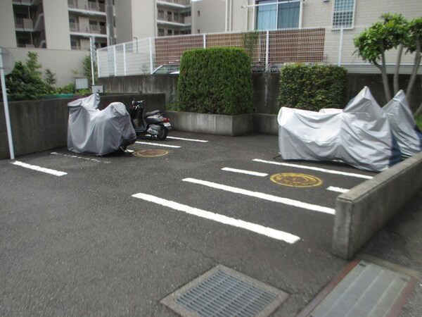 バイク置き場