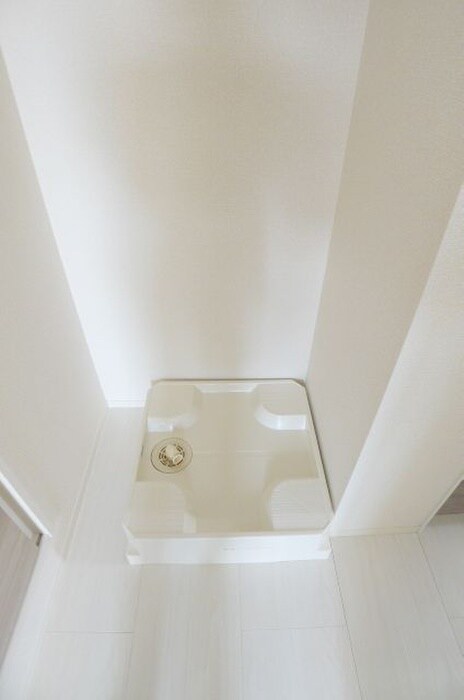 物件内観写真18　(洗濯機置場)