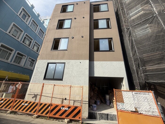 物件外観写真2　(建築中)