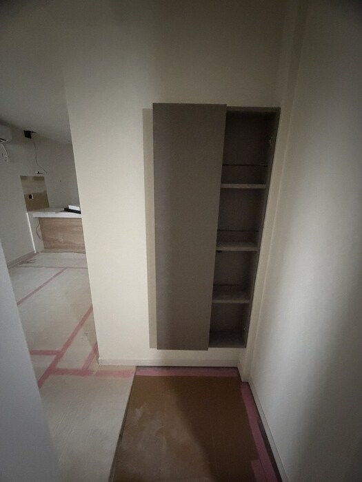 物件内観写真5　(玄関)