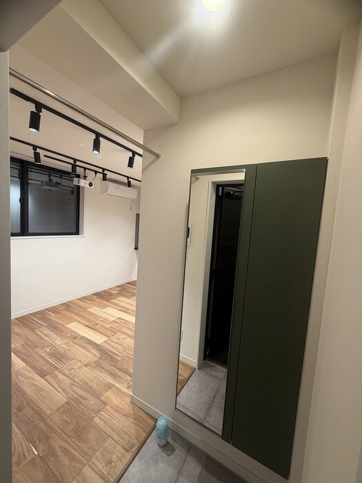 物件内観写真17　(玄関)