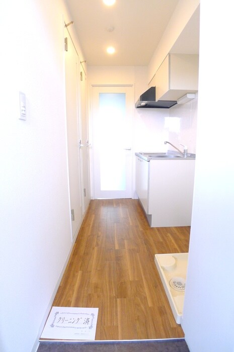 物件内観写真11　(玄関)