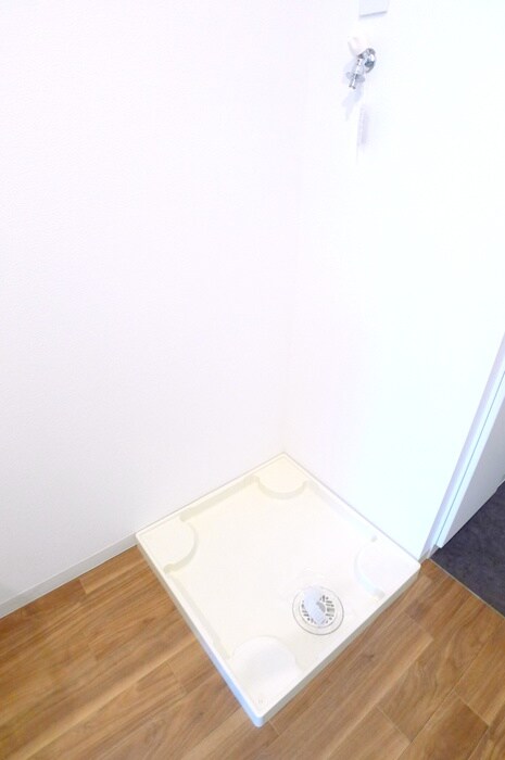 物件内観写真17　(洗濯機置場)