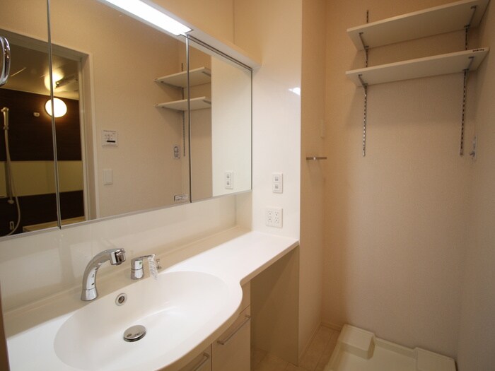 物件内観写真12　(洗面)