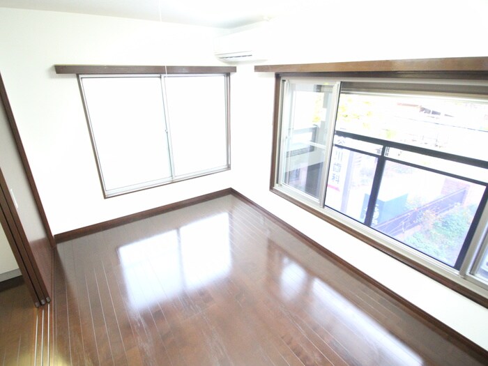 物件内観写真10　(居室)