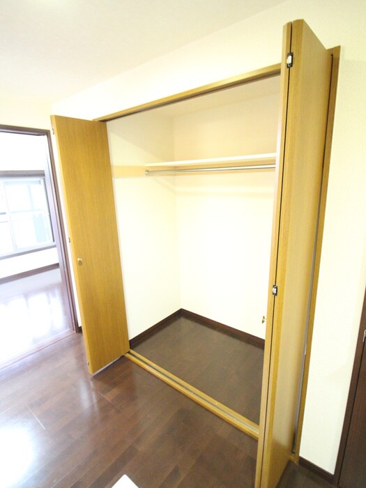 物件内観写真12　(収納)