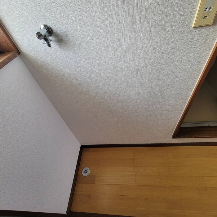 物件内観写真19　(洗濯機置場)