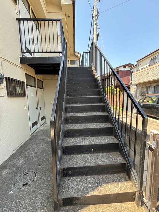 物件外観写真3　(エントランス部分)