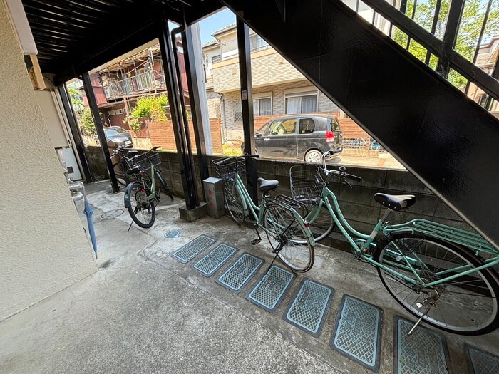 物件外観写真6　(駐輪場)