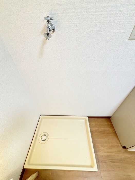 物件内観写真18　(洗濯機置場)