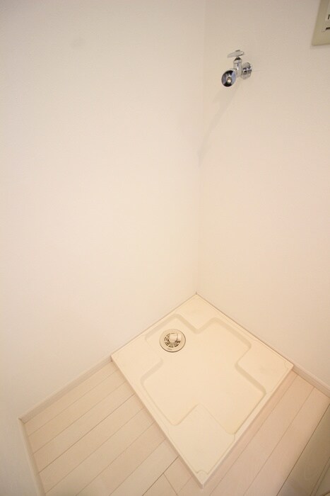 物件内観写真15　(洗濯機置場)