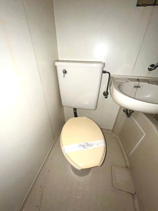 物件内観写真13　(トイレ)