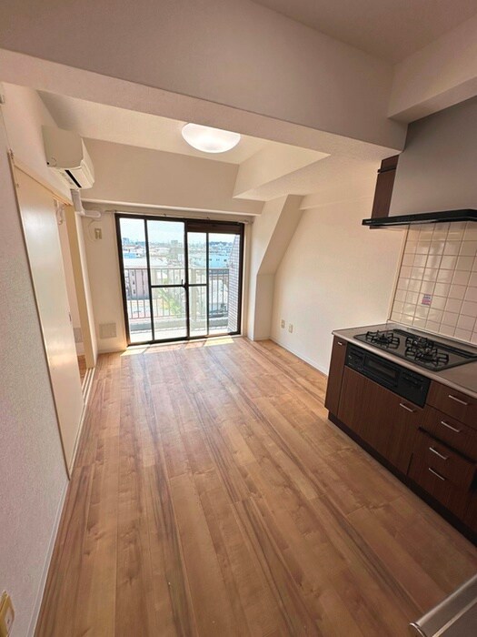 物件内観写真19　(室内からの展望)