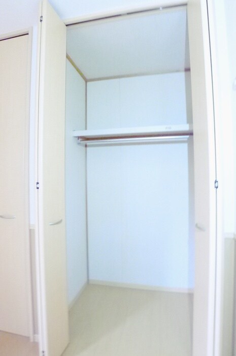 物件内観写真5　(収納)
