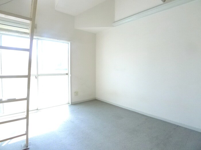 物件内観写真6　(居室)