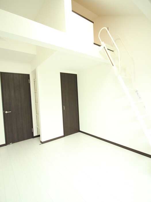 物件内観写真8　(居室)