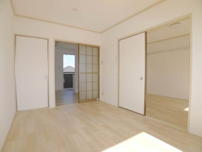 物件内観写真10　(居室)