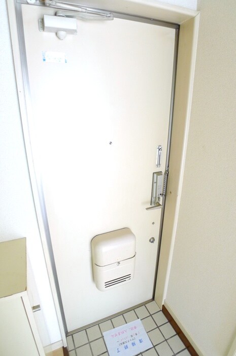 物件内観写真15　(玄関)