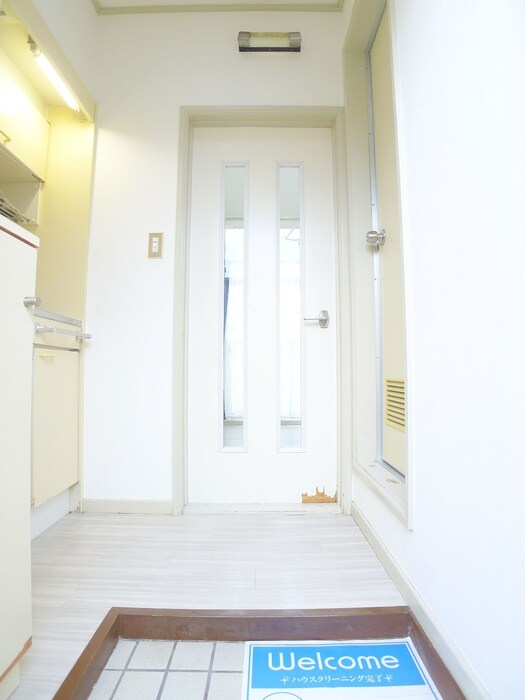 物件内観写真17　(玄関)