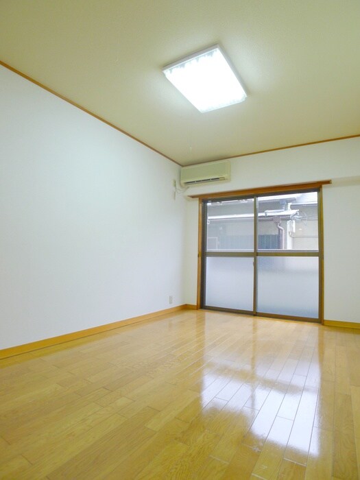 物件内観写真6　(居室)