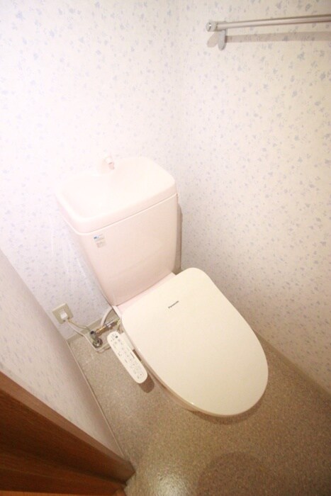 物件内観写真8　(トイレ)