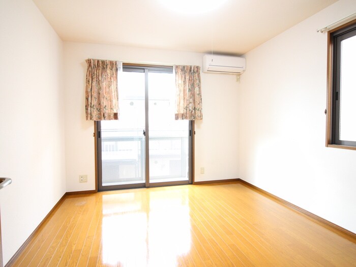 物件内観写真15　(居室)