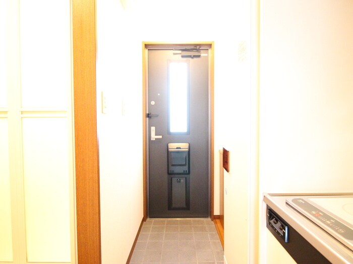 物件内観写真17　(玄関)