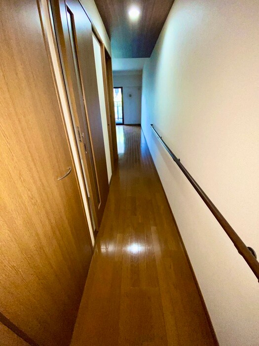 物件内観写真15　(廊下)