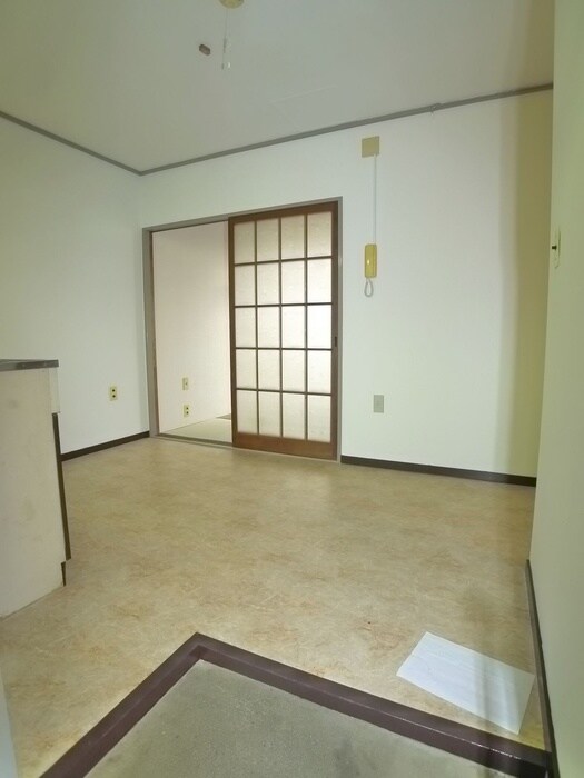 物件内観写真17　(玄関)