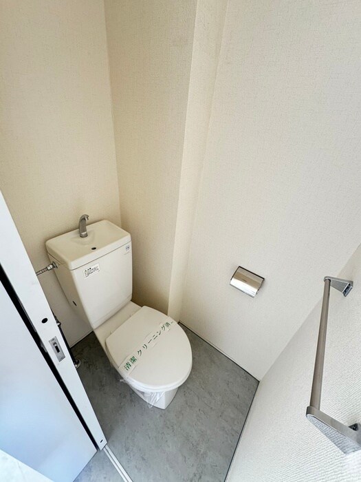 物件内観写真11　(トイレ)