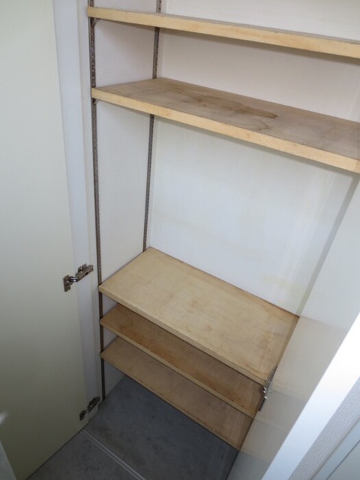 物件内観写真13　(収納)