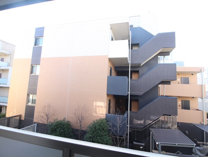 物件内観写真20　(室内からの展望)