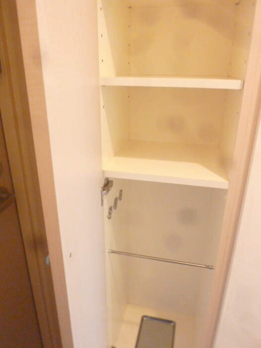 物件内観写真8　(収納)