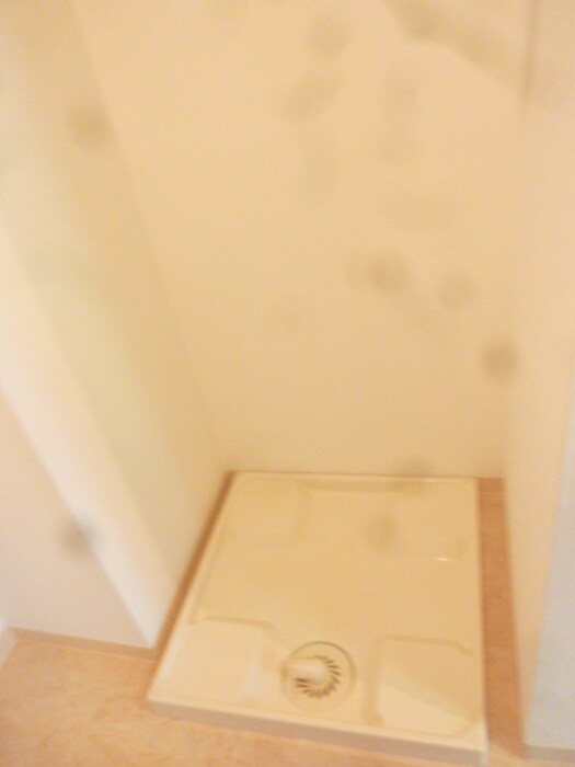 物件内観写真17　(洗濯機置場)