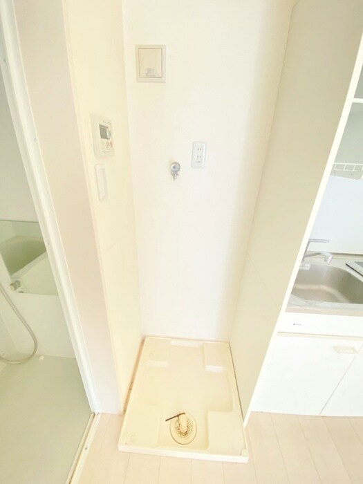 物件内観写真14　(洗濯機置場)