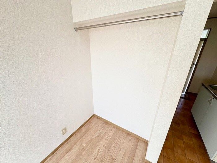物件内観写真12　(収納)